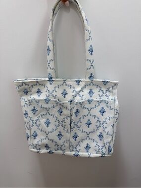 NWT Rare Hill House Pet Tote in Blue Trellis